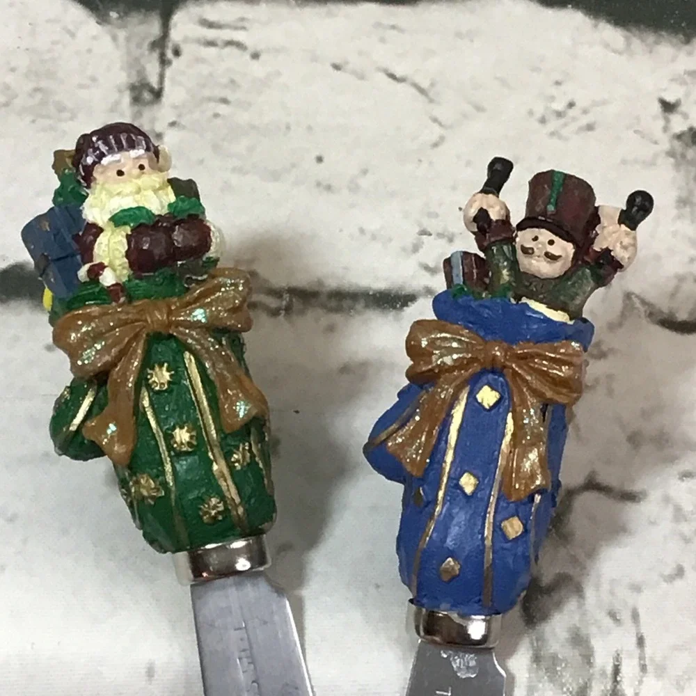 Christmas Cheese Spreader Knives Lot Of 4 Resin Figural Stainless Steel